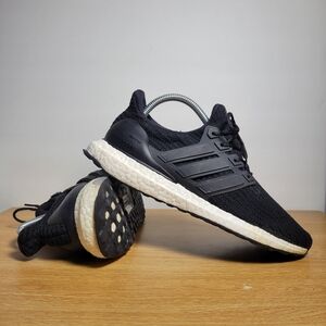 Adidas Ultraboost 4.0 Women's Size 8 Running Shoes Core Black FAST SHIPPING